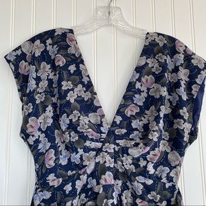 Yumi dress navy floral print 100% polyester SIZE SMALL